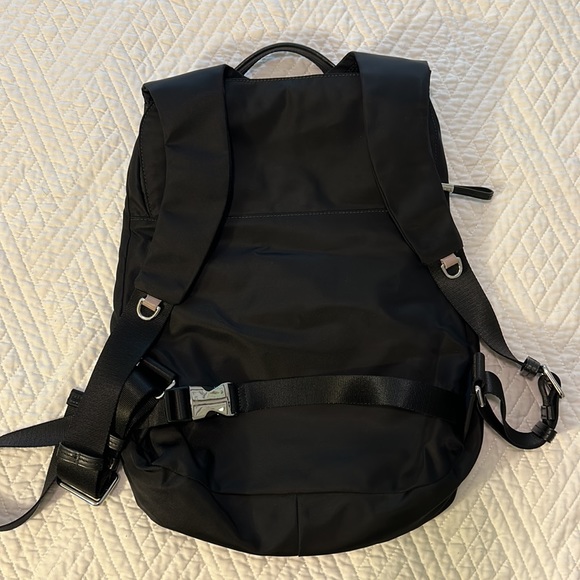 Tumi Kuta Backpack - Picture 2 of 7